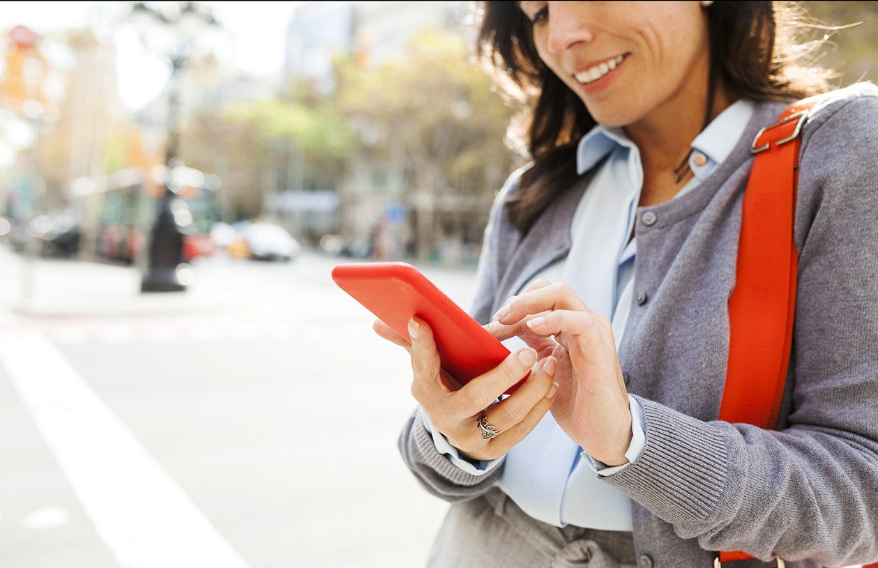 woman using budgeting app