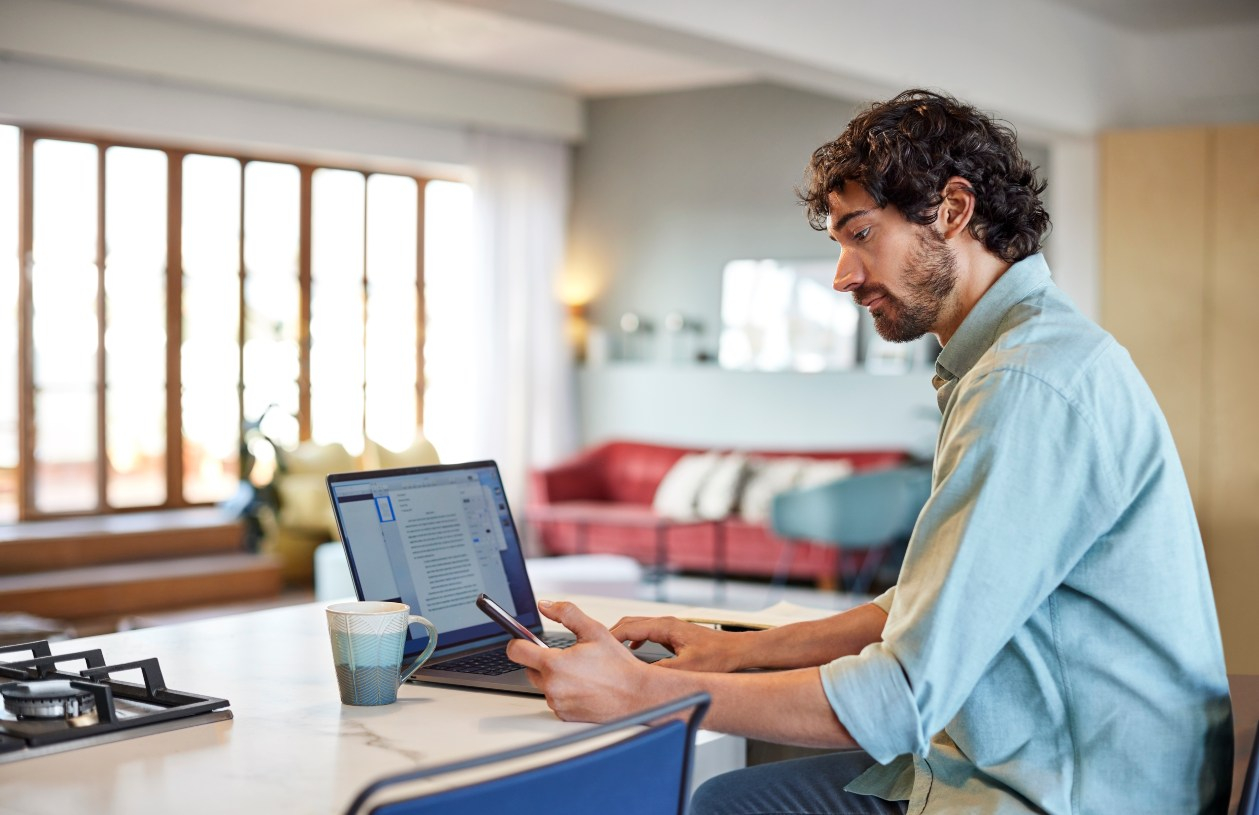 Man researches if you should use a HELOC to pay off your mortgage