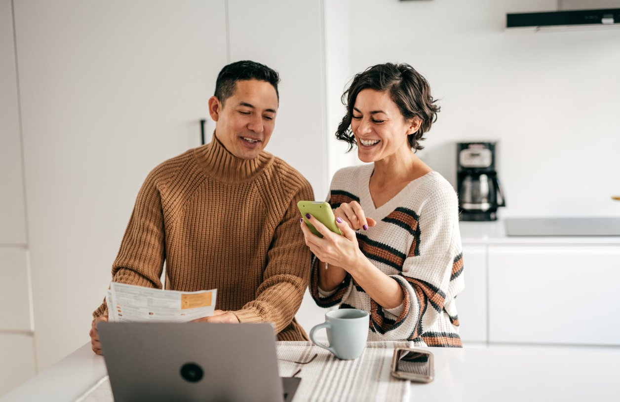 A couple decides to buy mortgage points when purchasing a home.