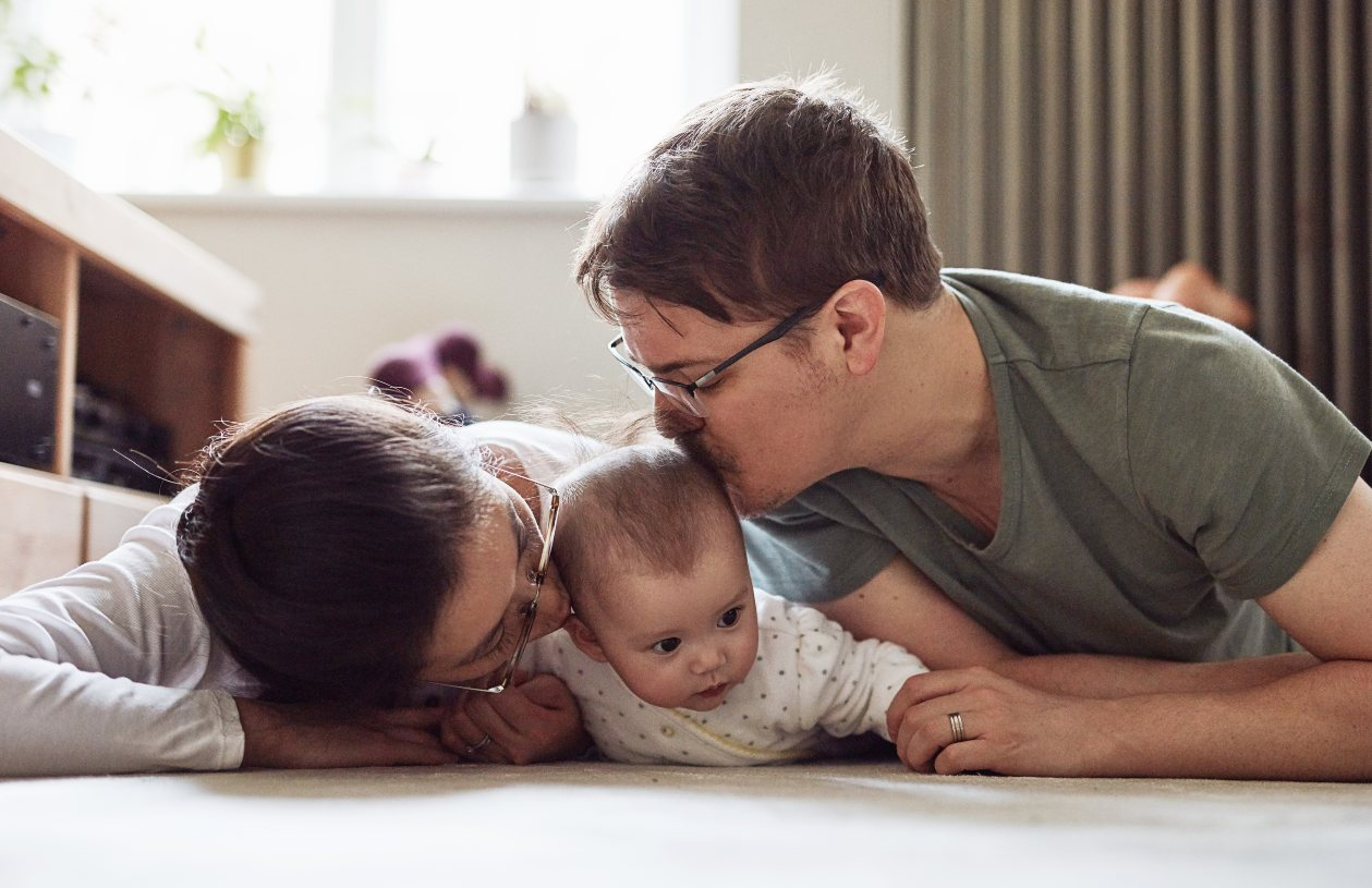 A couple protects their family with a will and trust, recommended by Suze Orman
