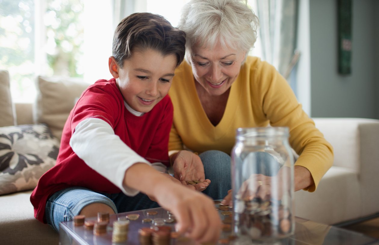 teaching kids to save money